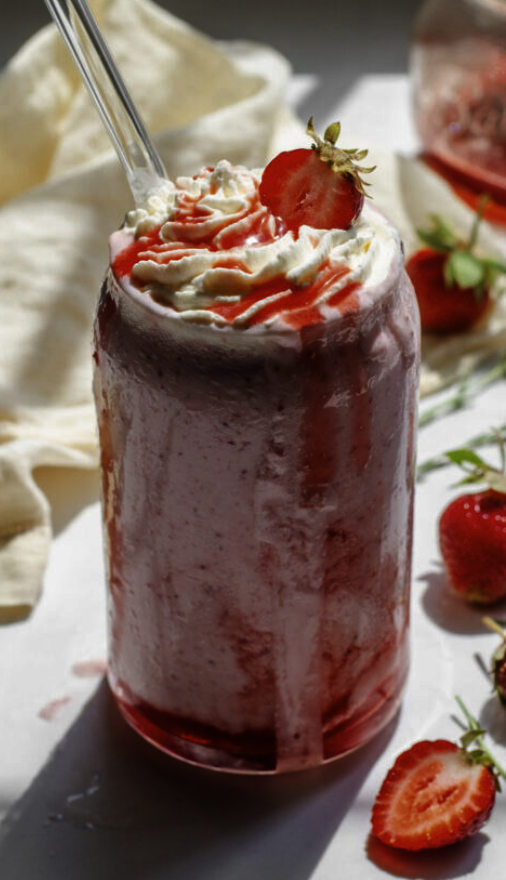 STRAWBERRY MILKSHAKE